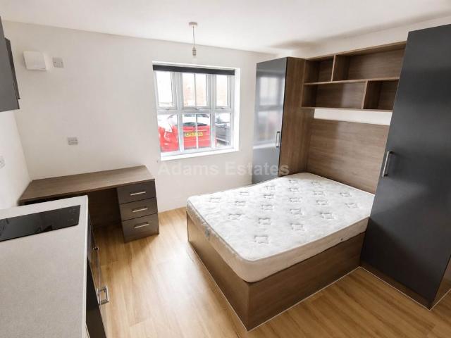 Studio for rent in Whitley, Reading