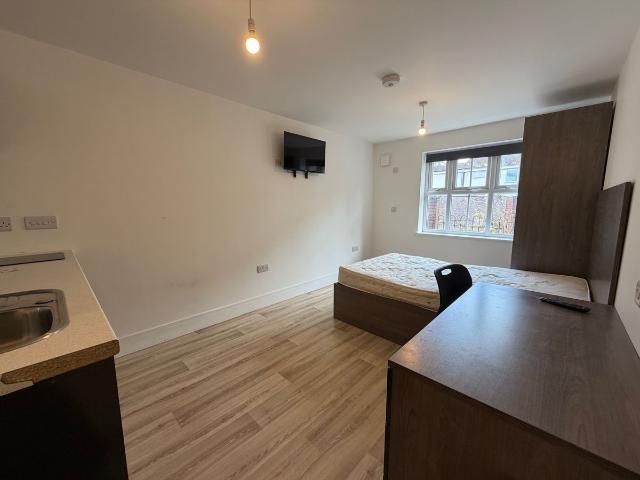 Studio for rent in Whitley, Reading