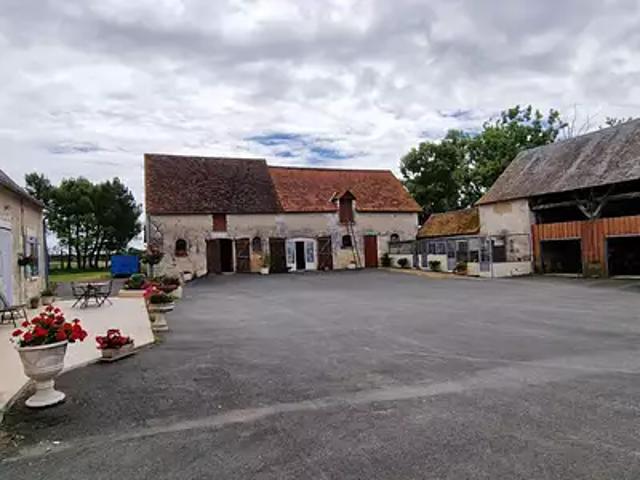 Maison vente à Loches, Charnizay