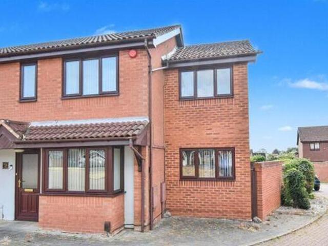 House for sale in Corby Village, Corby