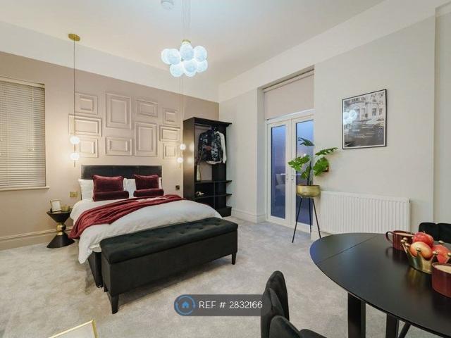 Room for rent in New Normanton, East Midlands