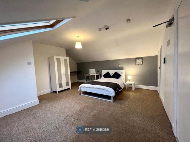 Room for rent in New Normanton, East Midlands