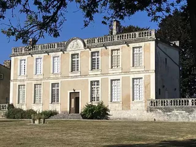 Maison vente à Angoulême, Charras