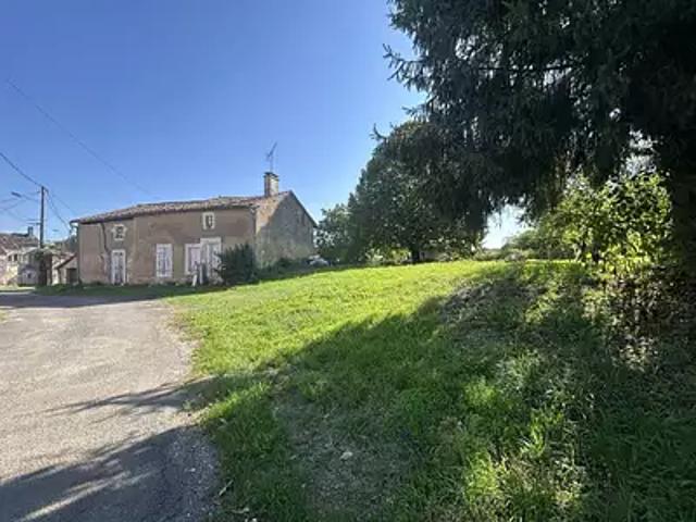 Maison vente à Angoulême, Charras