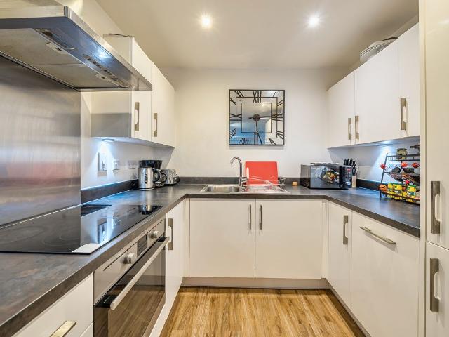 Apartment for rent in St Albans, Five Acres