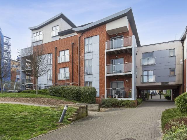 Apartment for rent in St Albans, Five Acres