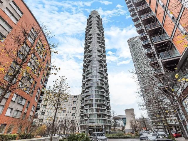 Studio for rent in London Borough of Tower Hamlets, Greater London