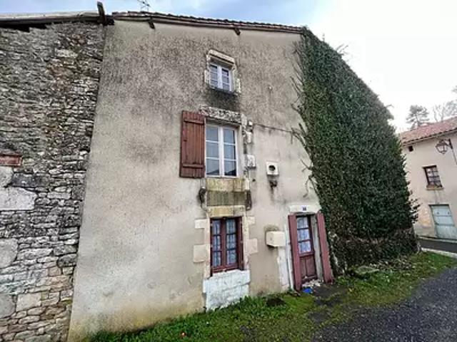 Maison vente à Montmorillon, Charroux