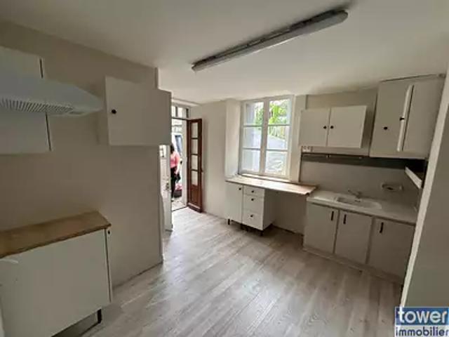 Maison vente à Montmorillon, Charroux