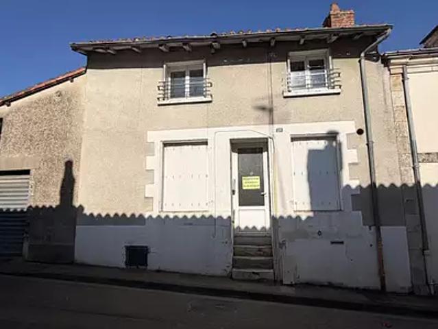 Maison vente à Montmorillon, Charroux