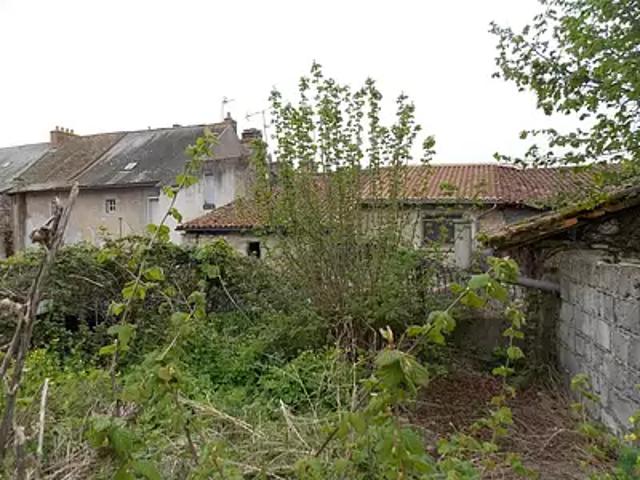 Maison vente à Montmorillon, Charroux