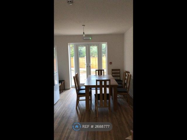 Room for rent in Cannon Park, West Midlands