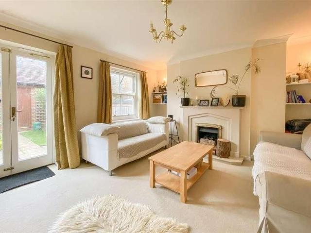 Townhouse for rent in Salisbury, Wiltshire
