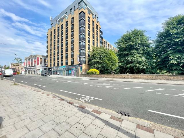 House for rent in Seven Kings, Greater London