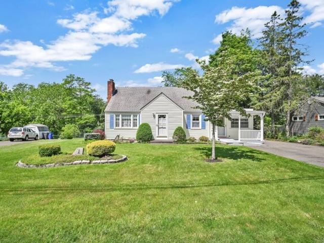 House for sale in Ellington
