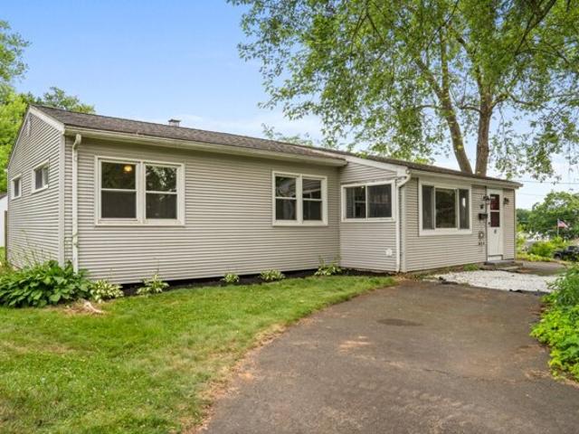 House for sale in Ellington