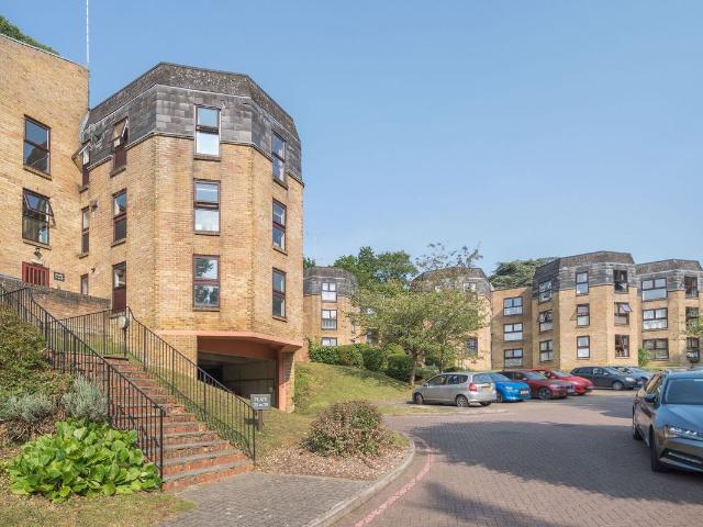 House for rent in Binscombe, Waverley
