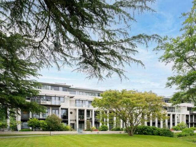 House for sale in Ascot