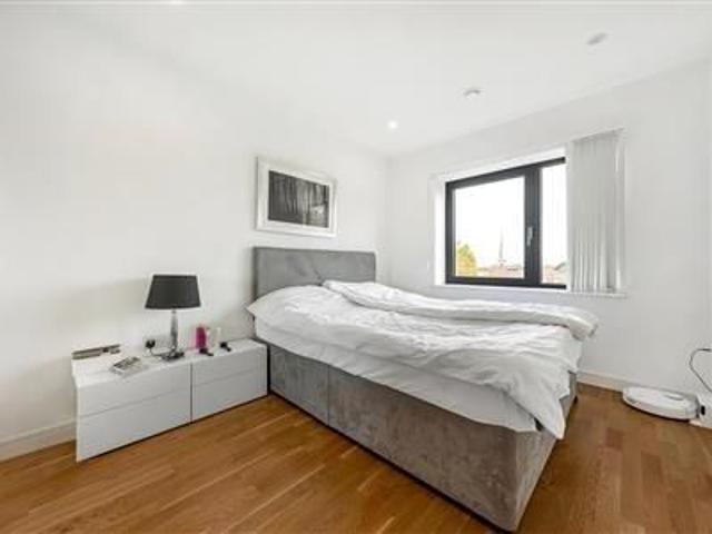 Apartment for rent in Roehampton, Greater London