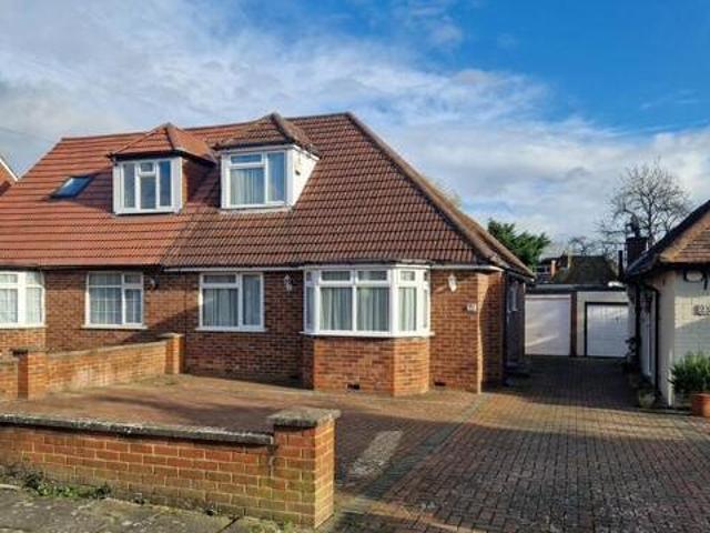 House for sale in Little Stanmore, Greater London