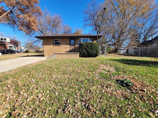House for sale in Peru, Illinois