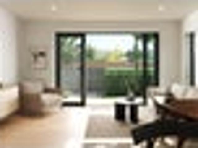 Townhouse for rent in Chartwell Shopping Centre, Hamilton City
