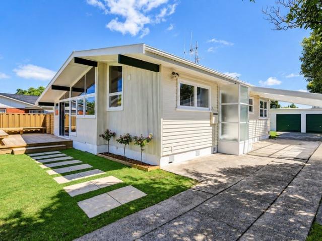 House for rent in Chedworth, Hamilton City