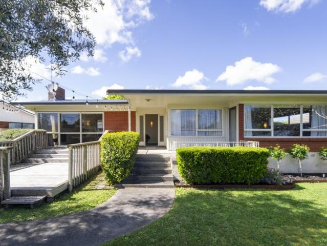 House for rent in Chartwell Shopping Centre, Hamilton City