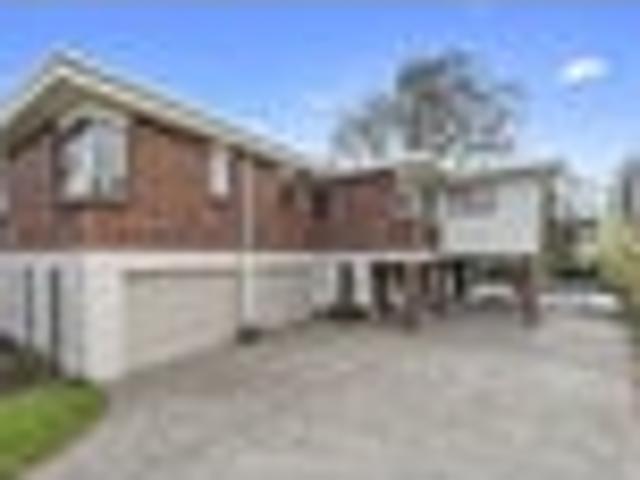 Apartment for rent in Saint Andrews, Hamilton City