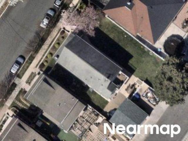 House for sale in Lyndhurst, New Jersey