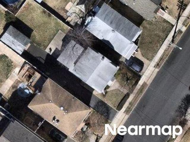 House for sale in Lyndhurst, New Jersey