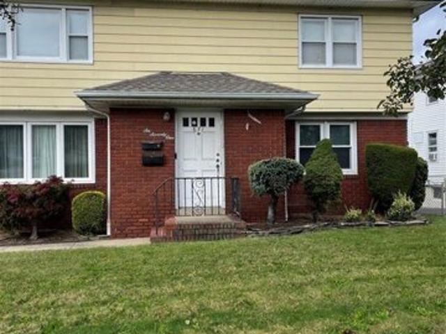 House for sale in Lyndhurst, Bergen County