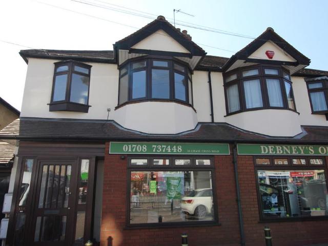 Apartment for rent in Collier Row, Greater London