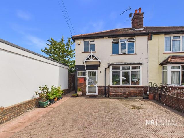 House for rent in Epsom, Surrey