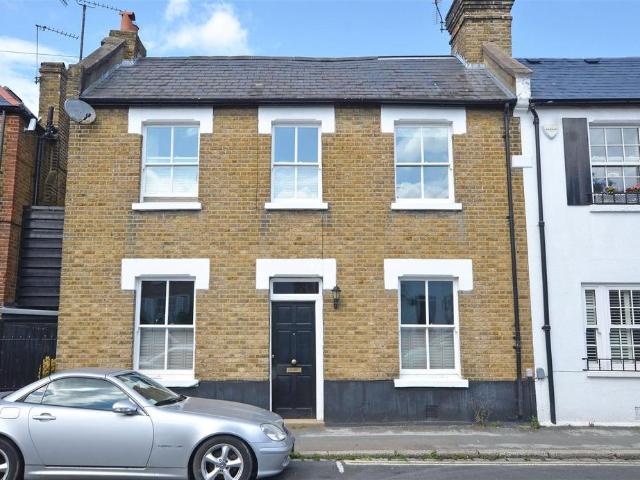 House for rent in London Borough of Richmond upon Thames, Greater London