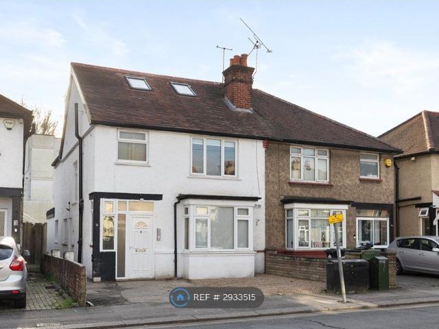 Studio for rent in Epsom, Surrey