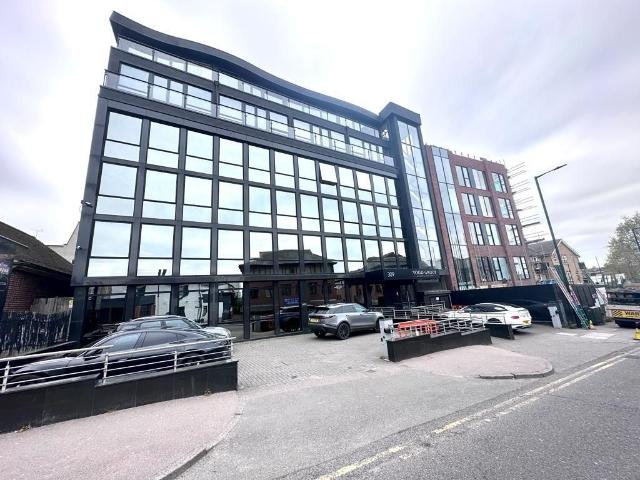 Apartment for rent in Southgate, Greater London