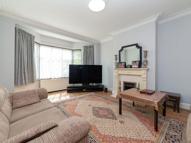 House for rent in Brunswick Park, Greater London