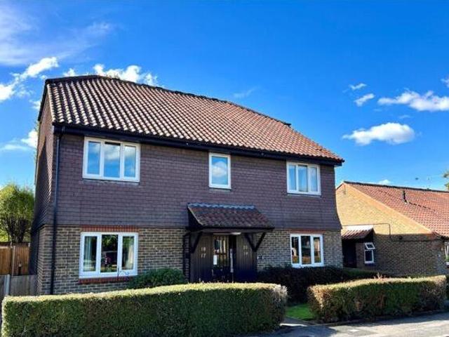 House for sale in Jacobs Well, Guildford