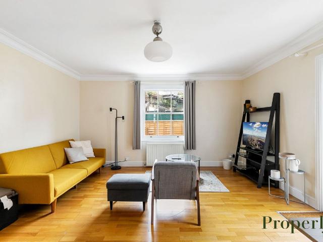 Apartment for rent in Ratcliffe, Greater London