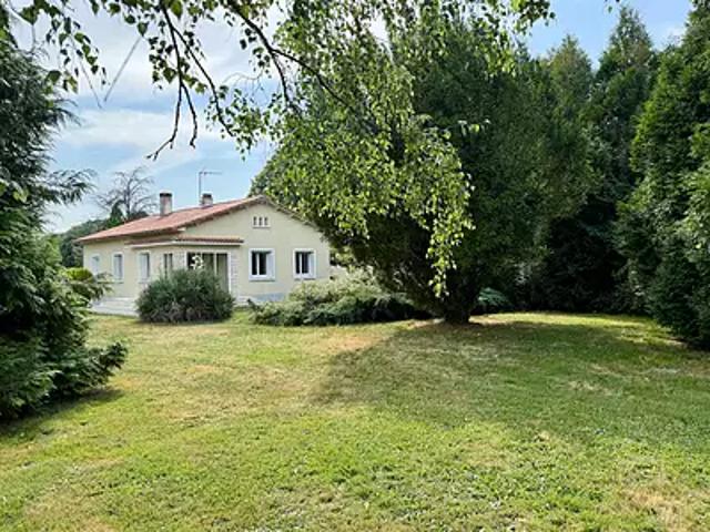 Maison vente à Confolens, Cellefrouin