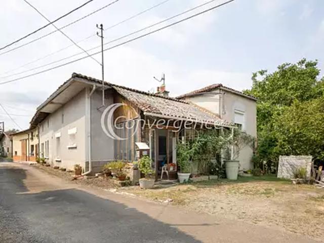 Maison vente à Confolens, Chassenon