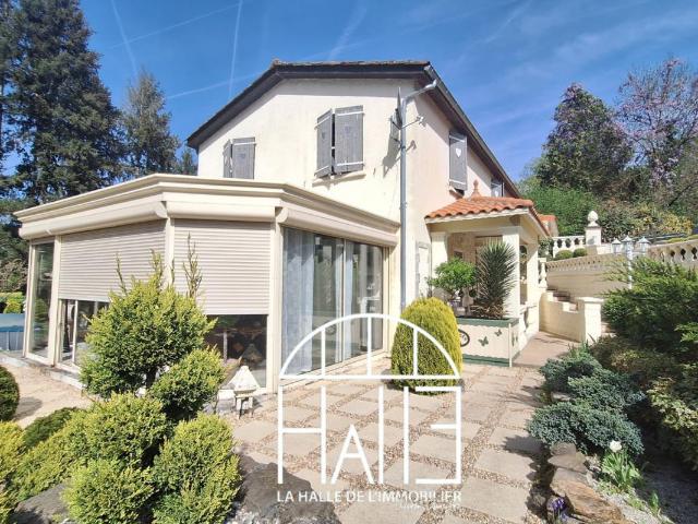 Maison vente à Confolens, Chassenon
