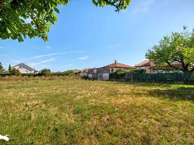 Terrain vente à France métropolitaine, Chassieu