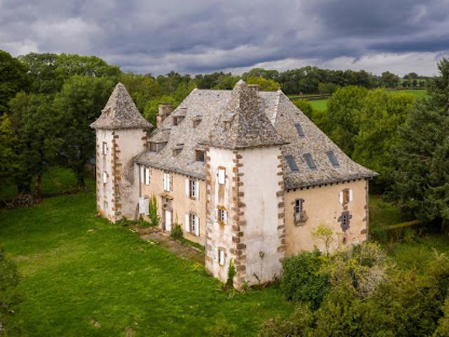 Château vente à Mur-de-Barrez, Aveyron