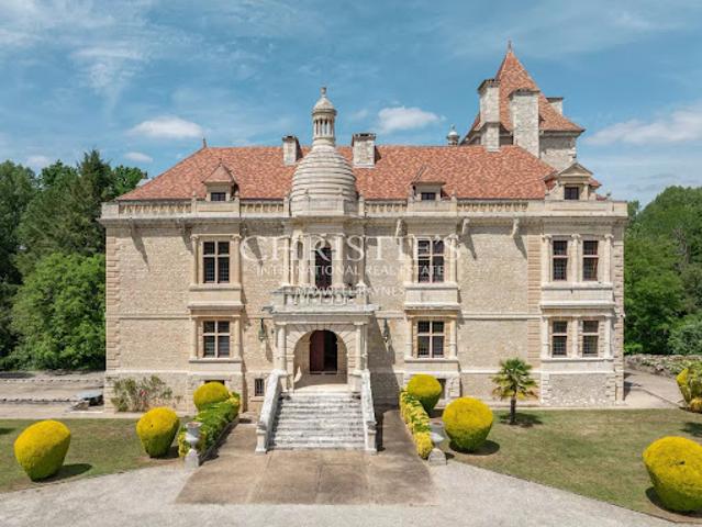 Château vente à Angoulême, Aignes-et-puypéroux