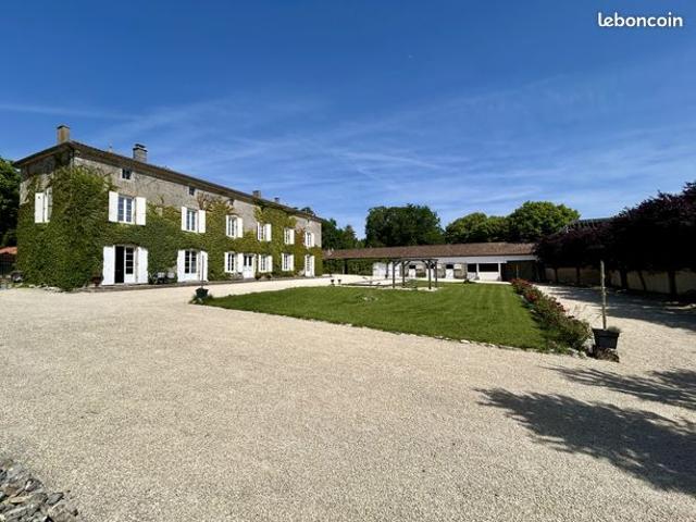 Maison vente à Confolens, Aigre
