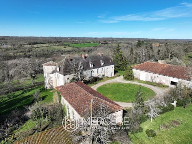 Château vente à Confolens