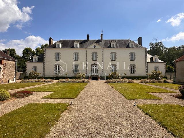Château vente à La Roche-sur-Yon, Les Lucs-sur-boulogne