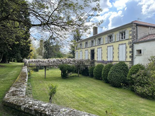 Château vente à Parthenay